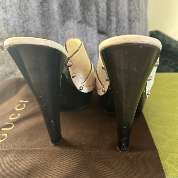 NWOT GUCCI HEELS - Picture 6 of 7